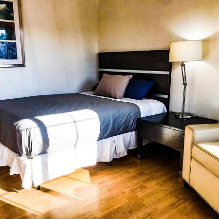 Reno 8 Motel Bagian luar foto