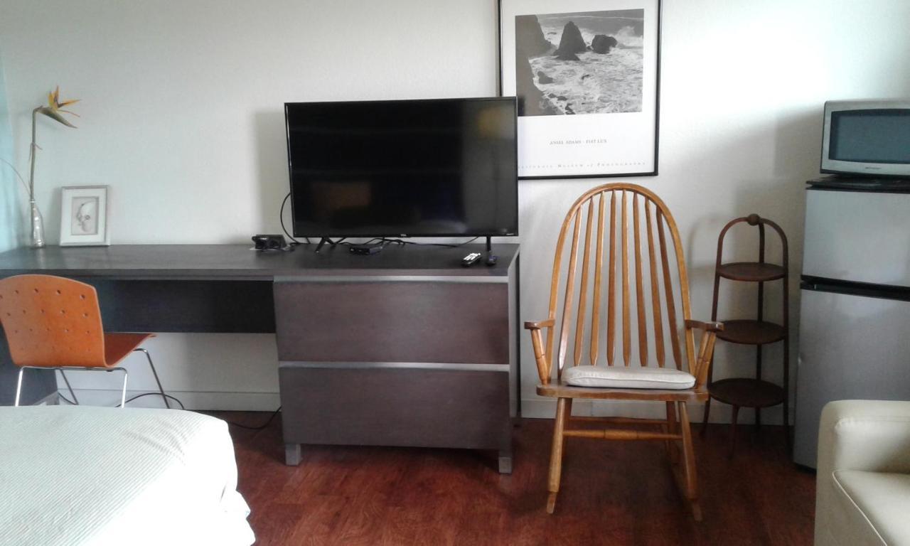 Reno 8 Motel Bagian luar foto